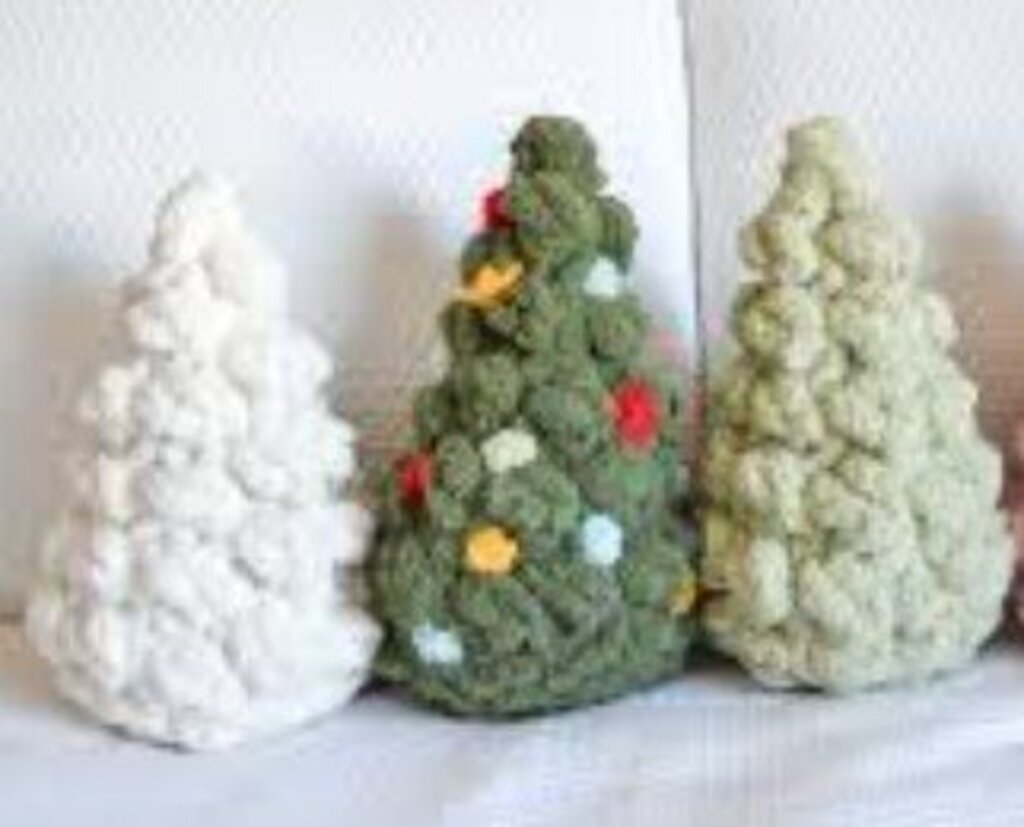 Hand Knitting Chunky Tree Pillows Nov. 16th 1:30p-3:30p